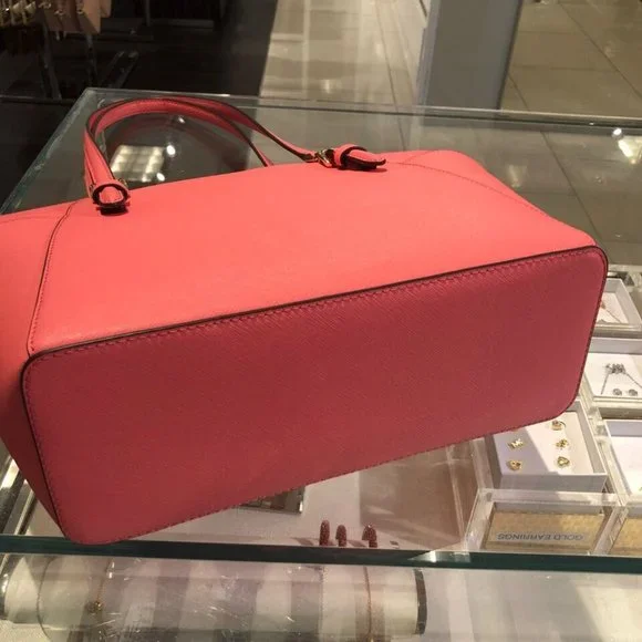 Michael Kors Tea Rose Leather Tote: Elegance in Bloom